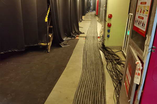 凤城柴油发电机组的输出电压可以调节到哪些范围？