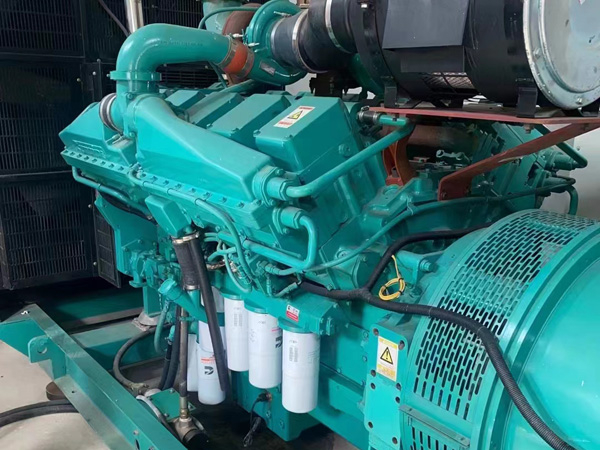 凤城更换100kW柴油发电机组机油时，需要注意哪些事项？